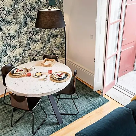 Colorful Flat Apartment *